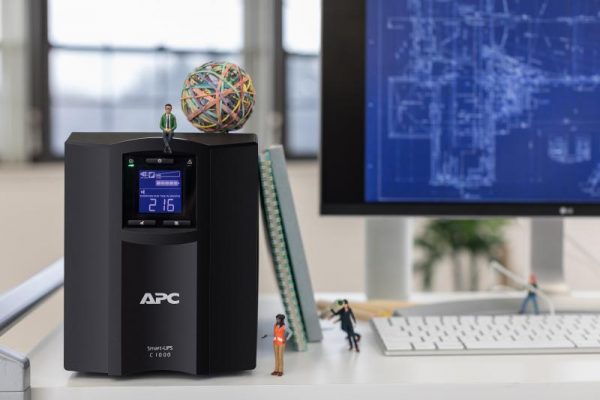 UPS APC Smart-UPS C line-interactive / sinusoidala 1000VA / 600W - imagine 11