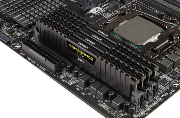 Memorie RAM Corsair Vengeance LPX 16GB DDR4 2400MHz CL16 - imagine 9