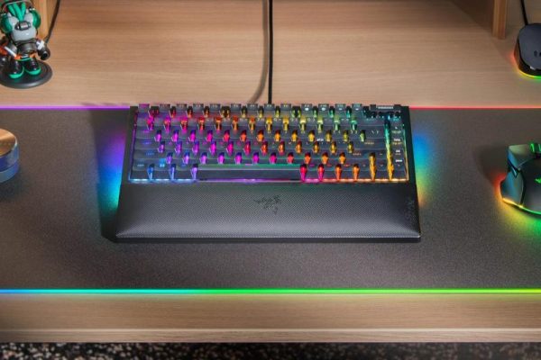 Tastatura mecanica gaming BlackWidow V4 75%, taste ABS, layout Intls. - imagine 8