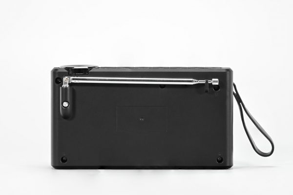 Radio cu ceas Akai APR-600 cu baterii 3x AAA, bluetooth